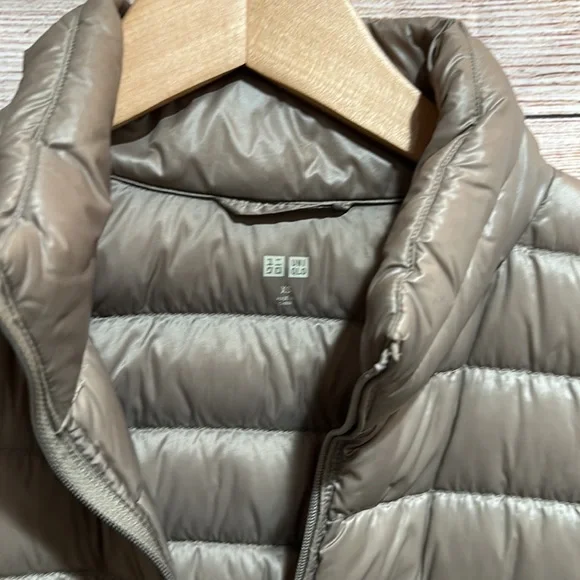 Jacket - Picture 2 of 4